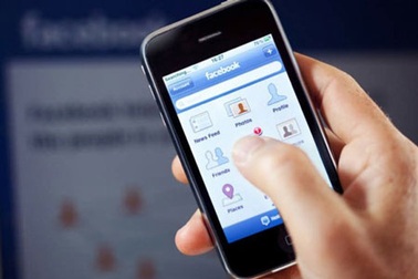 Mạng xã hội Việt "hụt hơi" trước Facebook