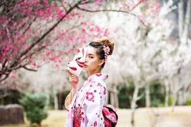 Hana kanzashi: Chiếc trâm cài thanh lịch được các nàng maiko ưa thích