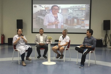 Vụ “giáo sư mặc quần soóc”: Trường ĐH Hoa Sen phản hồi chính thức