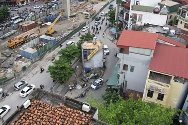 Nhà 4 mặt tiền phố Đại La đang gây "sốt" ở Hà Nội