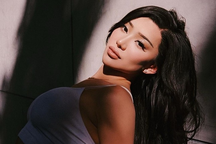 Người mẫu chuyển giới gốc Việt bị bắt