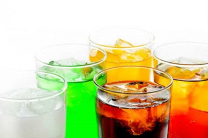 Các loại nước ngọt đều sử dụng đường công nghiệp và màu thực phẩm.