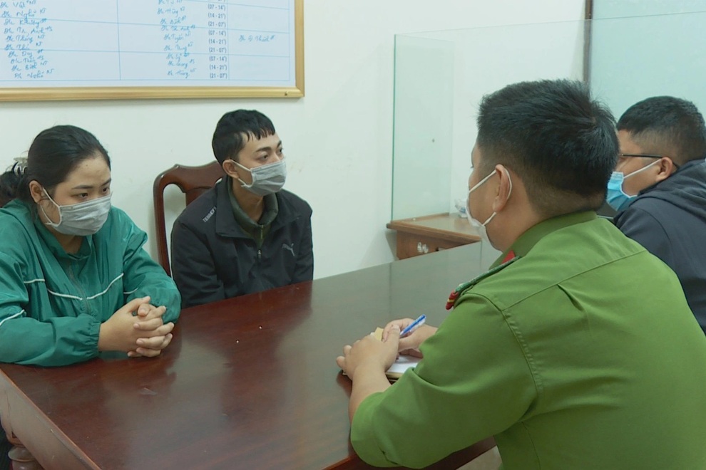 Đôi tình nhân siêu đạo chích thực hiện 9 vụ trộm trong một tháng - 1 Đôi tình nhân siêu đạo chích thực hiện 9 vụ trộm trong một tháng - 1