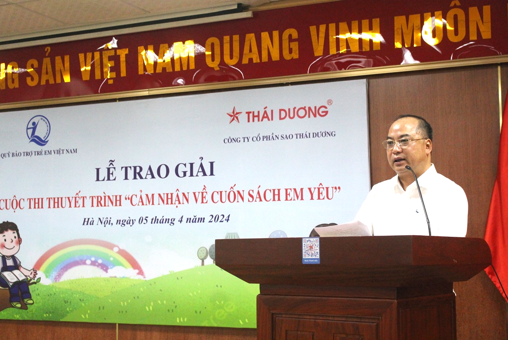 cam nhan ve cuon sach em yeu (1) 1.png cam nhan ve cuon sach em yeu (1) 1.png