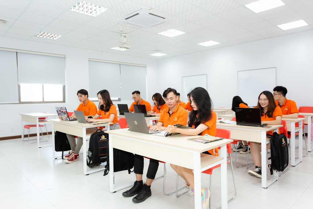 Trường Đại học FPT trao học bổng hơn 100 tỷ đồng cho thí sinh nguyện vọng 1 và 2 - 2 Trường Đại học FPT trao học bổng hơn 100 tỷ đồng cho thí sinh nguyện vọng 1 và 2 - 2