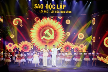 "Sao Độc lập": Chương trình xúc động, gợi tinh thần yêu nước