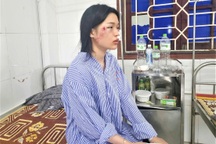 Vụ lật xe khách ở Hà Tĩnh: Kính xe vỡ vụn, nhiều người bị hất văng ra ngoài