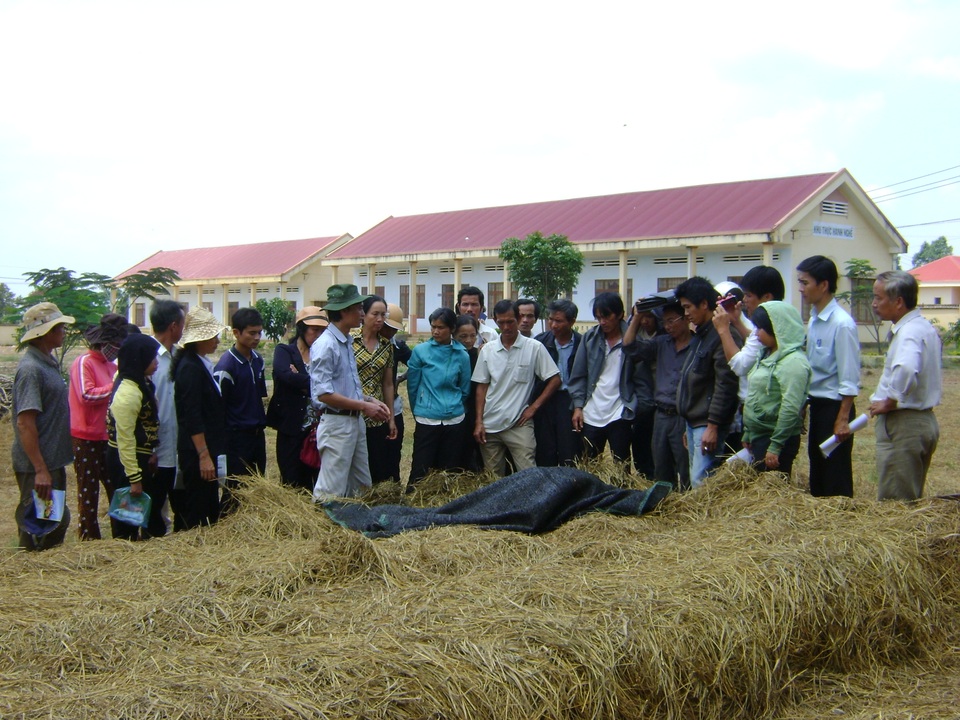 Nhiều thanh niên làm giàu sau khóa đào tạo nghề nông nghiệp - 1 Nhiều thanh niên làm giàu sau khóa đào tạo nghề nông nghiệp - 1
