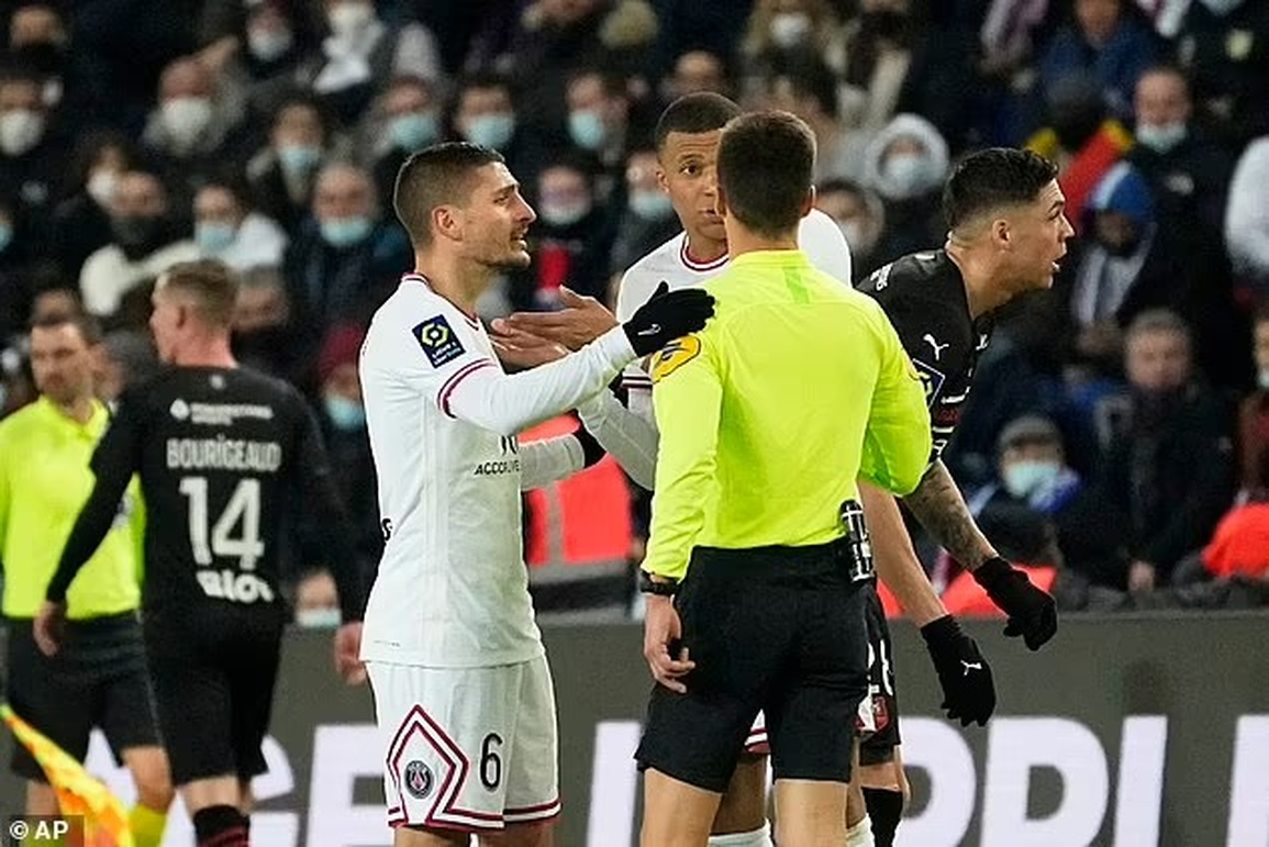 Messi kiến tạo phút bù giờ, PSG vững chắc ngôi đầu Ligue 1 - 2 Messi kiến tạo phút bù giờ, PSG vững chắc ngôi đầu Ligue 1 - 2