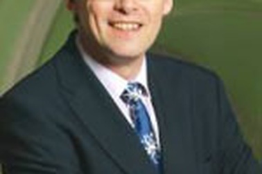 Ông thủ tướng chia tay bồ bằng tin nhắn