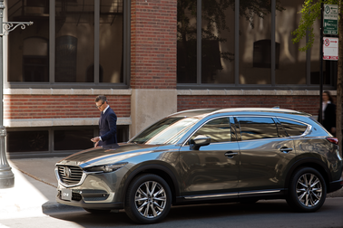 Mazda CX-8 giảm giá niêm yết, thách thức nhiều mẫu xe gầm cao