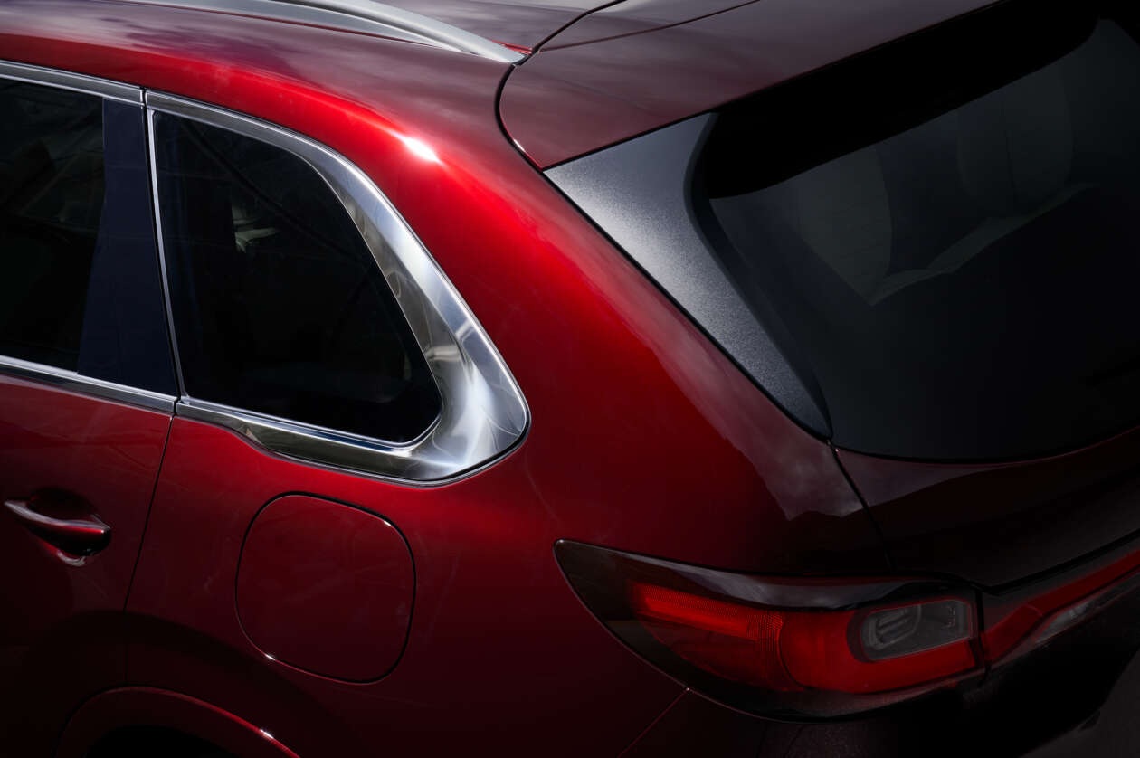 Hình ảnh chính thức đầu tiên của CX-80 đã được hé lộ trong video giới thiệu ngắn (Ảnh: Mazda).