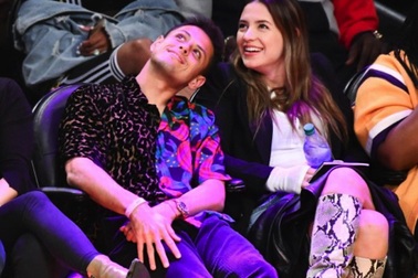 Ngắm nhan sắc cô vợ xinh đẹp của cựu cầu thủ Man Utd