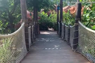 Quang cảnh vắng lặng ở Walt Disney World, Orlando, bang Florida, Mỹ