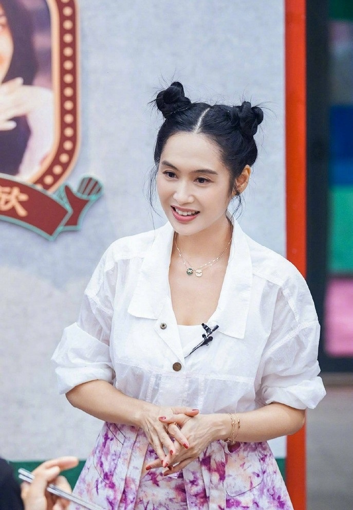 Mỹ nhân từng đau lòng vì Châu Tinh Trì xinh đẹp, hạnh phúc ở tuổi 51 - 9 Mỹ nhân từng đau lòng vì Châu Tinh Trì xinh đẹp, hạnh phúc ở tuổi 51 - 9