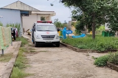 Vụ "hét" giá mai táng F0:  Sở Y tế nói do người dân có... nguyện vọng