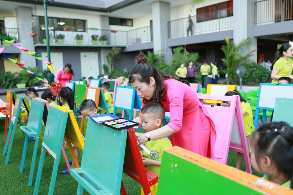 Nắng nóng, nhiều trường cố gắng kết thúc chương trình học trước 30/6 - 1 Nắng nóng, nhiều trường cố gắng kết thúc chương trình học trước 30/6 - 1