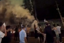 Tạm giữ hình sự nhóm người đốt pháo hoa, nhảy múa giữa quốc lộ