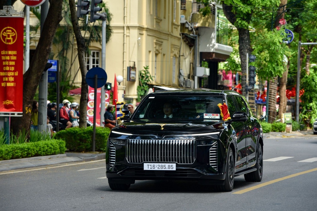 Xe điện VinFast xuất hiện đầy ấn tượng trong đội hình diễu binh 2/9 - 8 Xe điện VinFast xuất hiện đầy ấn tượng trong đội hình diễu binh 2/9 - 8