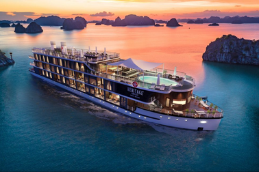 Hạ thuỷ du thuyền 5 sao phong cách Boutique đầu tiên tại Việt Nam