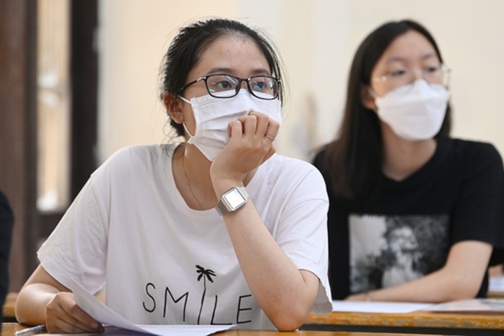 Điểm thi Toán tốt nghiệp THPT 2022: Có 35 điểm 10, hơn 12.000 điểm 9 - 2 Điểm thi Toán tốt nghiệp THPT 2022: Có 35 điểm 10, hơn 12.000 điểm 9 - 2