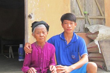 Rơi nước mắt tình cảnh cậu học trò mồ côi đỗ ĐH 