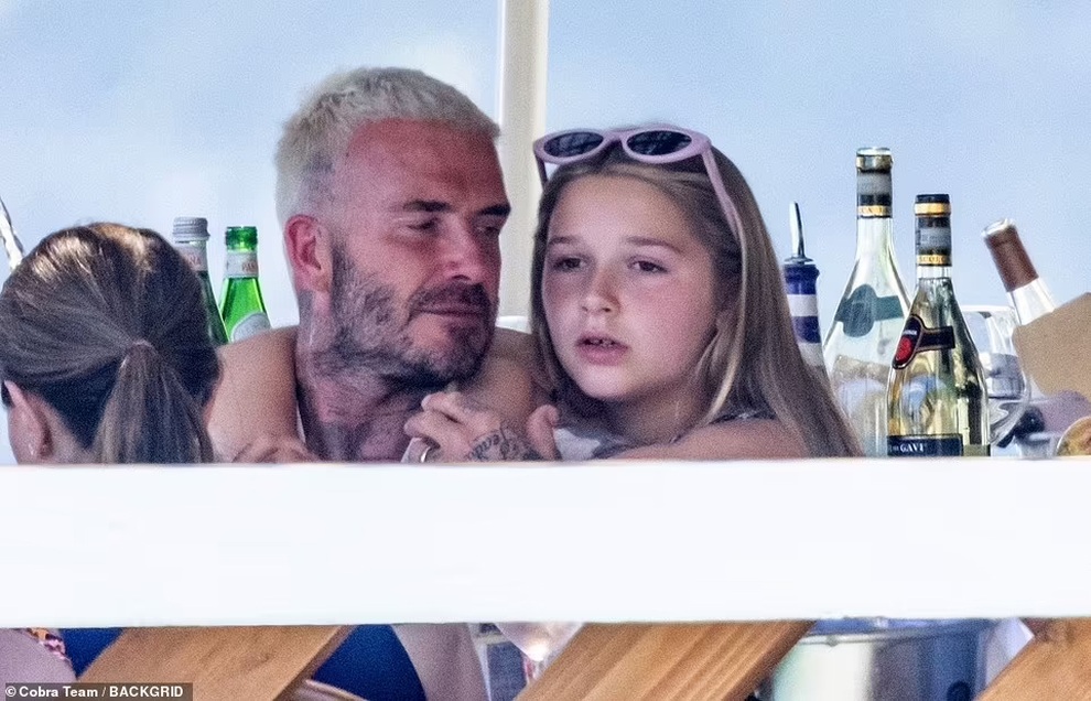 David Beckham tận hưởng kỳ nghỉ xa hoa trên du thuyền tại Italy - 7 David Beckham tận hưởng kỳ nghỉ xa hoa trên du thuyền tại Italy - 7