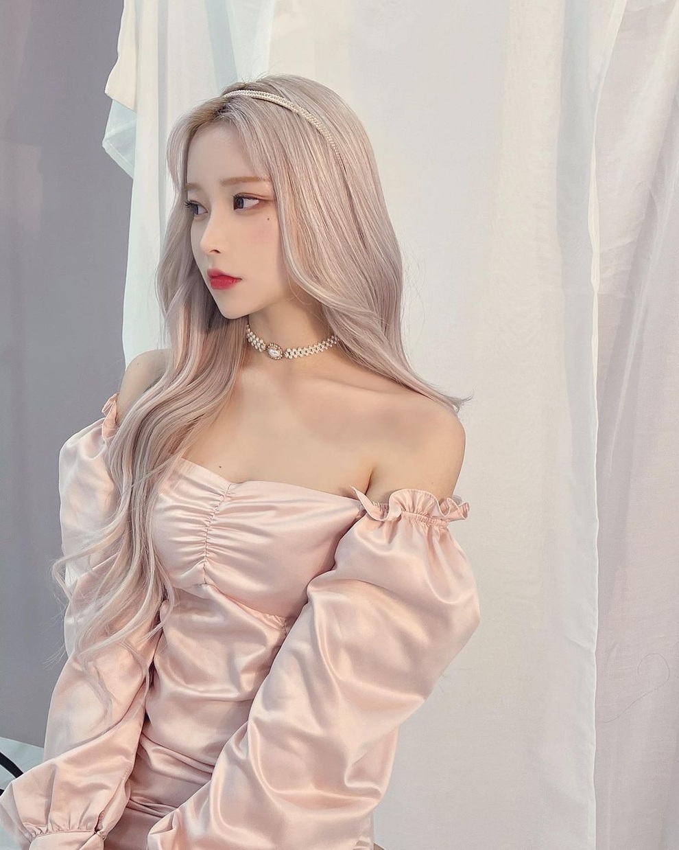 Hot girl xứ Hàn nổi tiếng với đủ mọi màu tóc nhuộm khác nhau - 5 Hot girl xứ Hàn nổi tiếng với đủ mọi màu tóc nhuộm khác nhau - 5