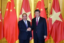 Thủ tướng Nguyễn Xuân Phúc hội kiến Tổng Bí thư, Chủ tịch Trung Quốc Tập Cận Bình