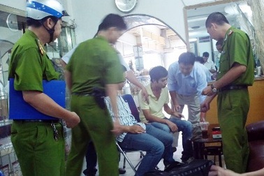 Giả danh phóng viên VTV tống tiền doanh nghiệp