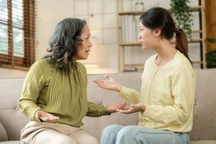 Mỗi tháng chỉ góp 2 triệu đồng, mẹ chồng tôi vẫn đòi hỏi như bà hoàng