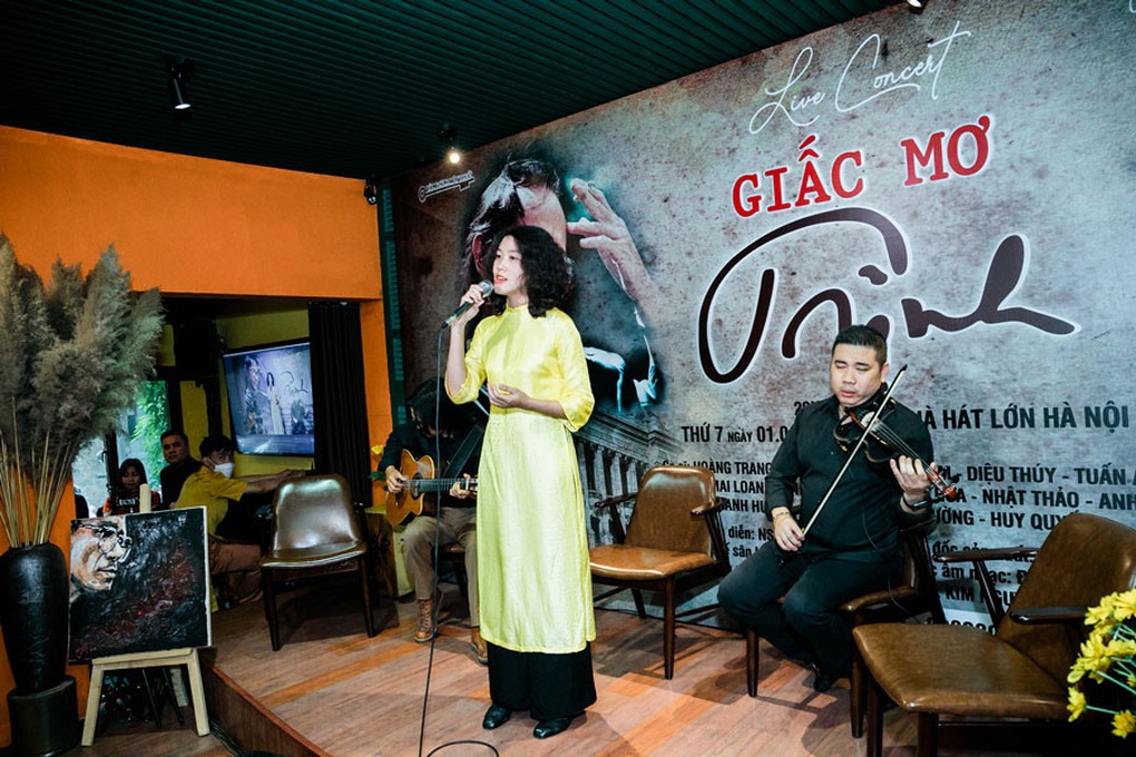 Đêm nhạc Giấc mơ Trịnh kỷ niệm 22 năm Trịnh Công Sơn rời cõi tạm - 3 Đêm nhạc Giấc mơ Trịnh kỷ niệm 22 năm Trịnh Công Sơn rời cõi tạm - 3
