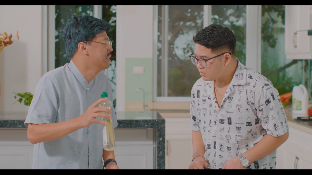 Trung Ruồi hóa bố chồng quốc dân với bí quyết dọn nhà sạch nhanh, sáng bóng - 1 Trung Ruồi hóa bố chồng quốc dân với bí quyết dọn nhà sạch nhanh, sáng bóng - 1