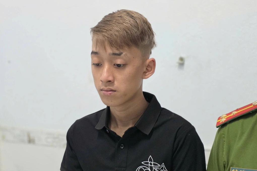 Chủ xe trình báo mất 49 triệu đồng trong ô tô để trước nhà - 1