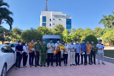 Tổ công tác "đặc biệt" vào TPHCM đón phụ nữ mang thai, trẻ em về quê