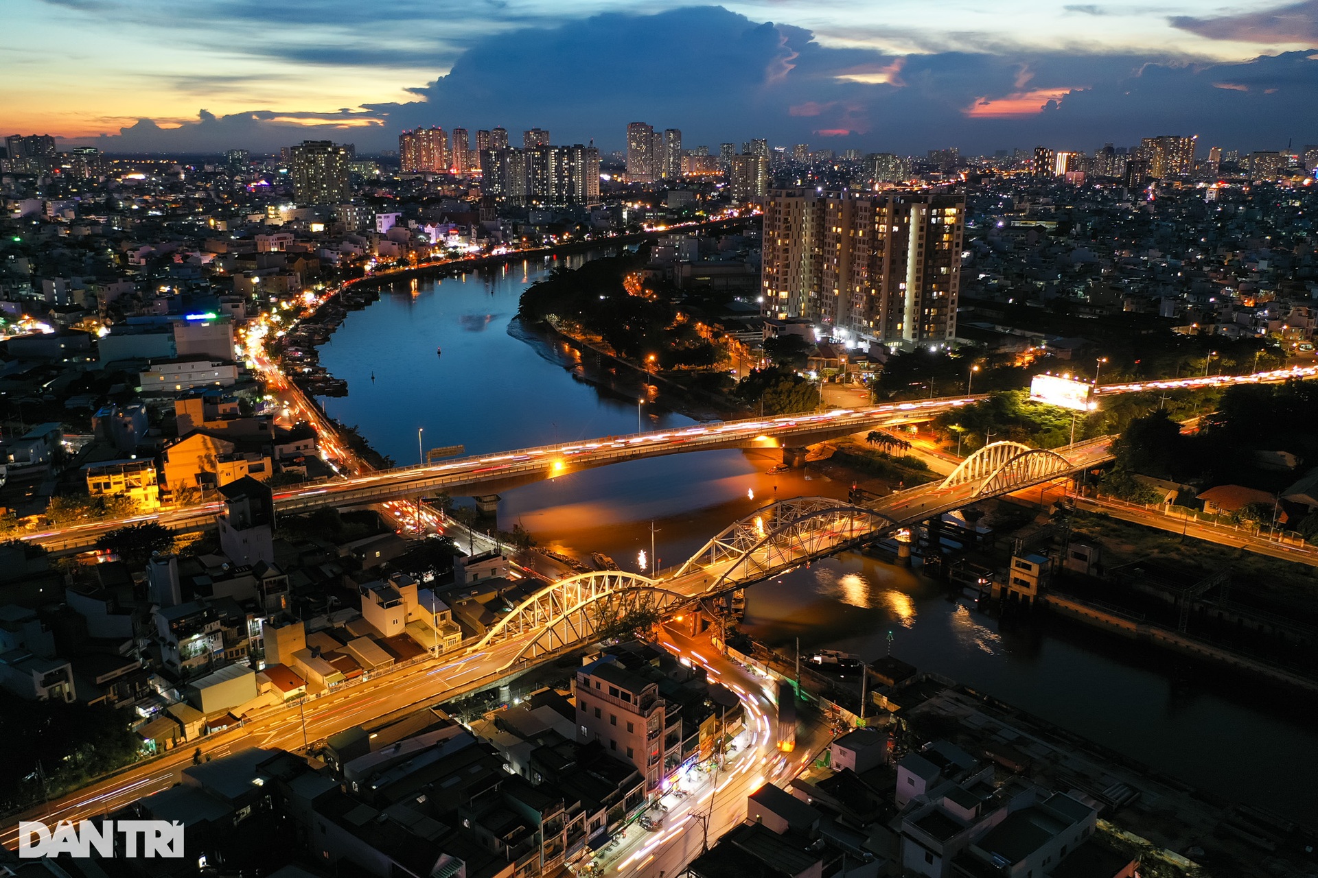 Cây cầu hơn 100 năm tuổi nối liền 2 quận ở TPHCM - 12 Cây cầu hơn 100 năm tuổi nối liền 2 quận ở TPHCM - 12