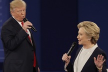 Bà Clinton nói "nhiều thành viên đảng Cộng hòa muốn ông Trump thua"