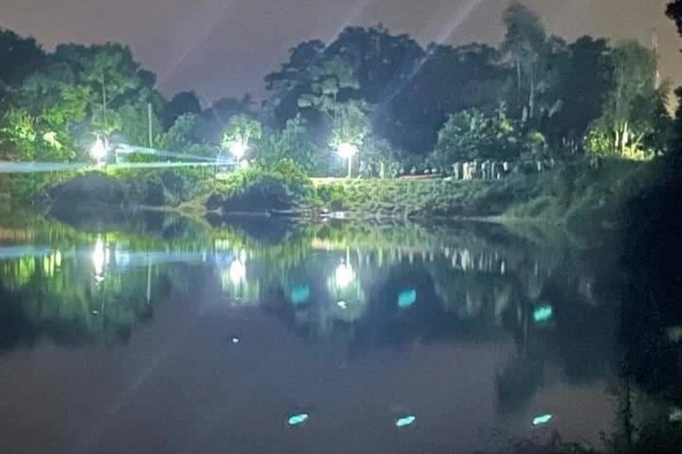 Lật thuyền, Phó trưởng Công an huyện và Trưởng phòng Văn hóa tử vong - 1 Lật thuyền, Phó trưởng Công an huyện và Trưởng phòng Văn hóa tử vong - 1