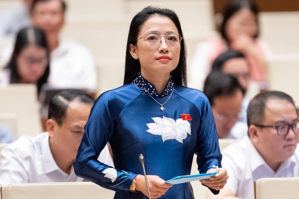 “Bệnh viện tuyến trên quá tải do người dân mất niềm tin vào tuyến dưới” - 1 “Bệnh viện tuyến trên quá tải do người dân mất niềm tin vào tuyến dưới” - 1