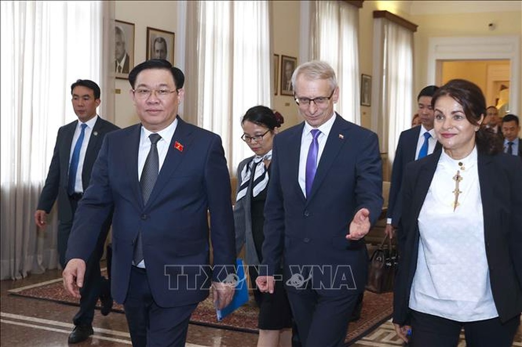 Chủ tịch Quốc hội Vương Đình Huệ hội kiến Thủ tướng Bulgaria - 1 Chủ tịch Quốc hội Vương Đình Huệ hội kiến Thủ tướng Bulgaria - 1