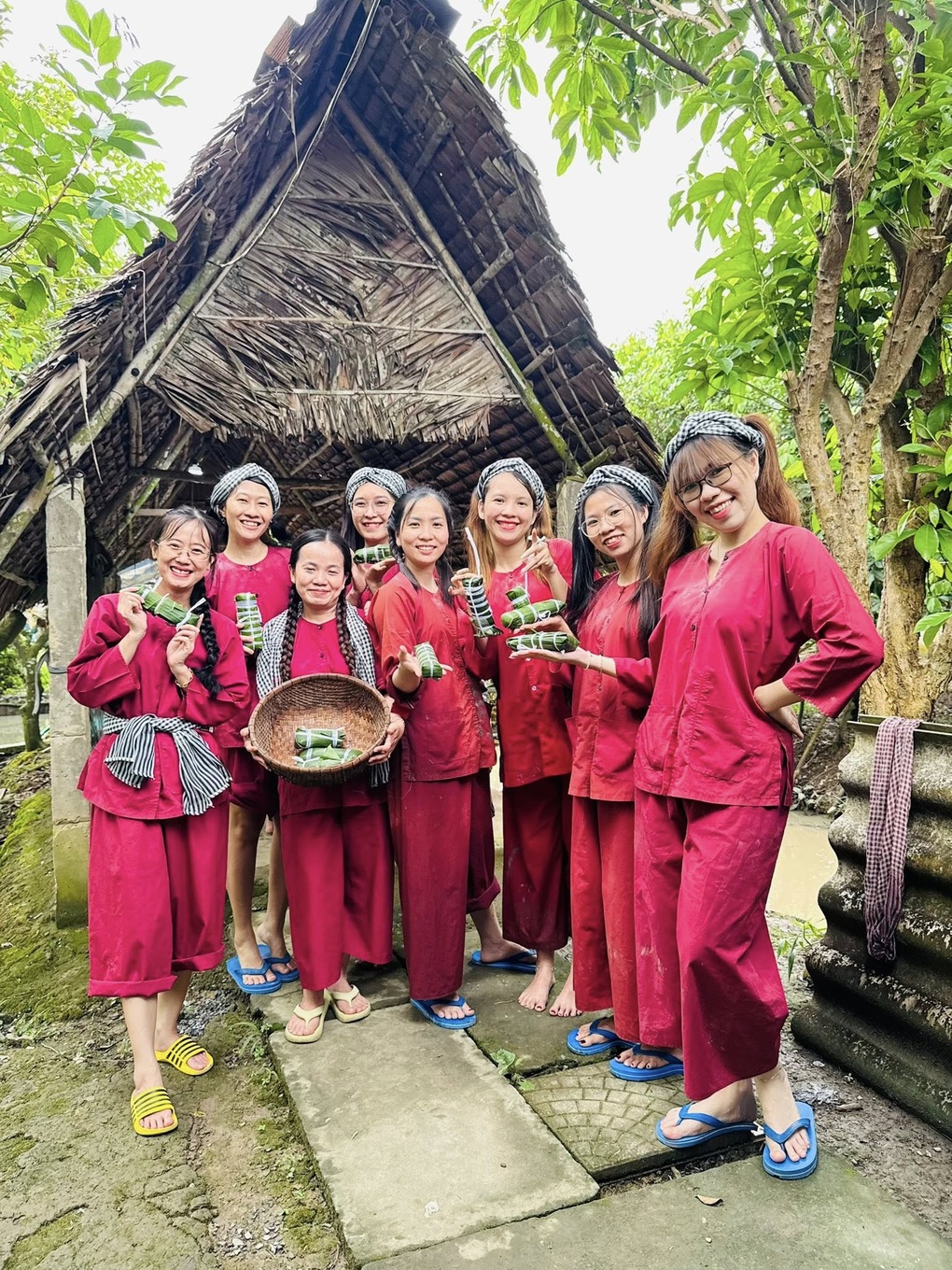 Du khách du lịch miền Tây: Tát mương, bắt cá, tìm lại vị quê xưa - 2