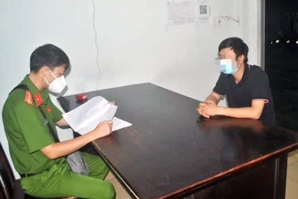 Vụ người vi phạm mạnh miệng cao lắm 50 triệu: Có 2 nhân viên Sở TNMT - 2 Vụ người vi phạm mạnh miệng cao lắm 50 triệu: Có 2 nhân viên Sở TNMT - 2