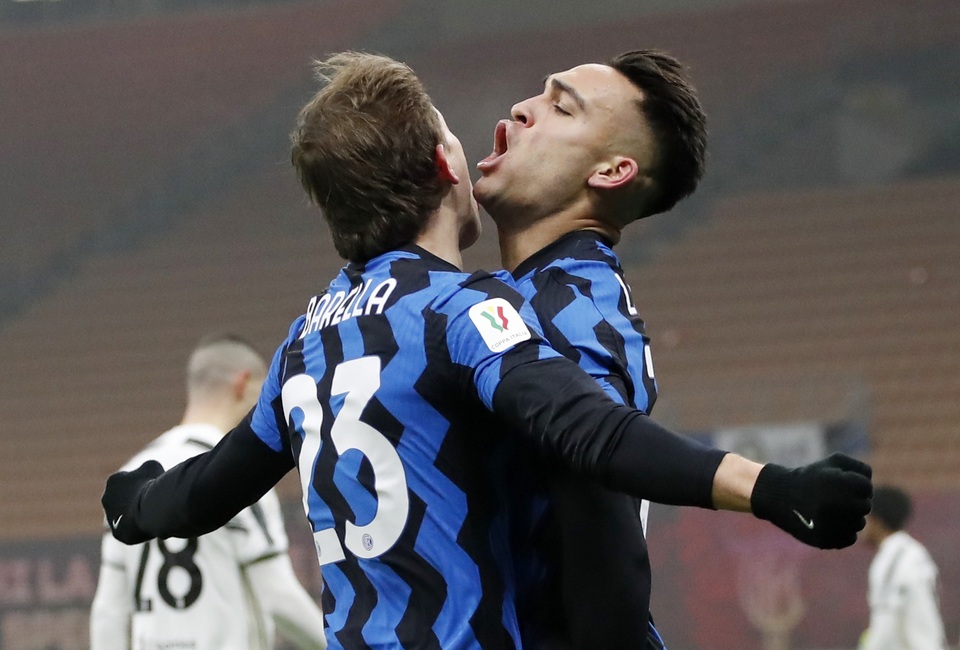 Những khoảnh khắc C.Ronaldo tỏa sáng giúp Juventus hạ gục Inter Milan - 3 Những khoảnh khắc C.Ronaldo tỏa sáng giúp Juventus hạ gục Inter Milan - 3