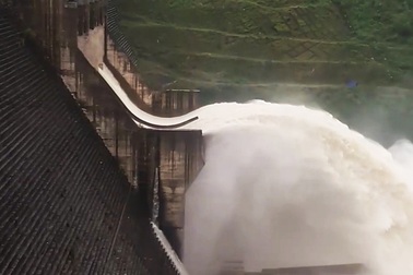 10 hồ chứa đầy nước, hồ thủy điện điều tiết để đón lũ mới