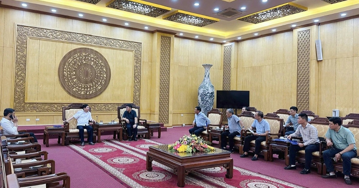 Tổng giám đốc EVNNPT làm việc với Bí thư Tỉnh ủy Ninh Bình về tiến độ các dự án truyền tải