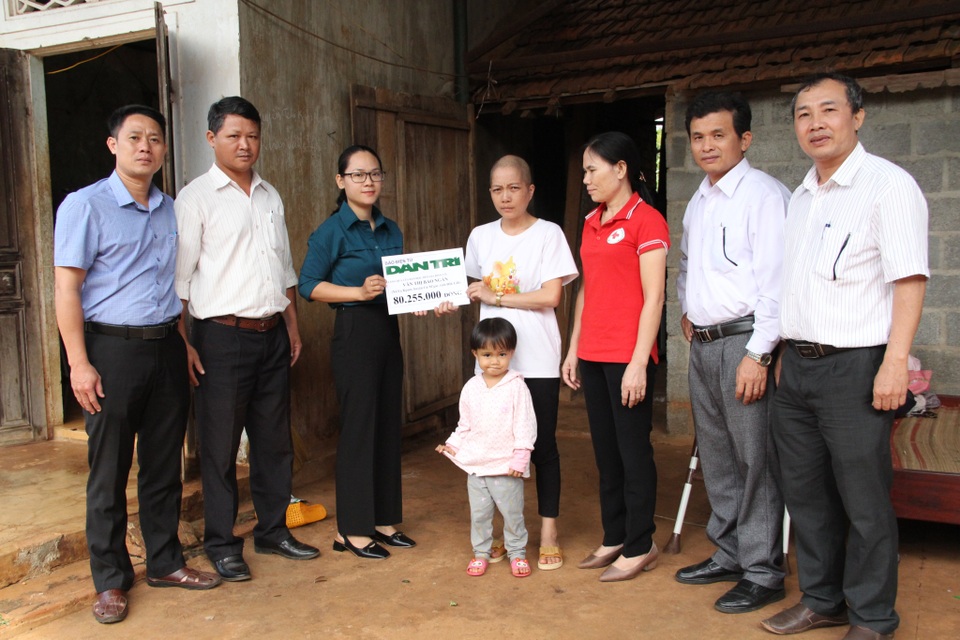 Cô giáo mắc ung thư: Tôi đến viện bằng sự yêu thương của mọi người - 2