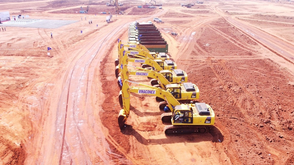 Vinaconex - 34 năm tạo dựng vị thế trên thị trường - 5 Vinaconex - 34 năm tạo dựng vị thế trên thị trường - 5