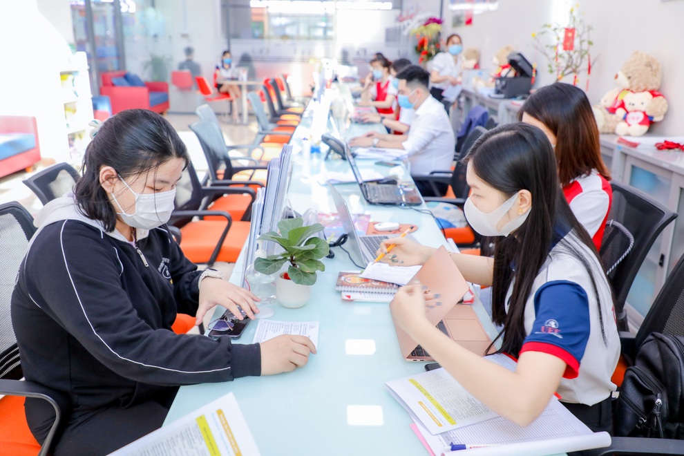 Thí sinh tham gia xét tuyển vào đại học UEF năm 2021 Thí sinh tham gia xét tuyển vào đại học UEF năm 2021