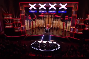 Giang Quốc Cơ - Giang Quốc Nghiệp tiến vào chung kết Tìm kiếm Tài năng Vương quốc Anh