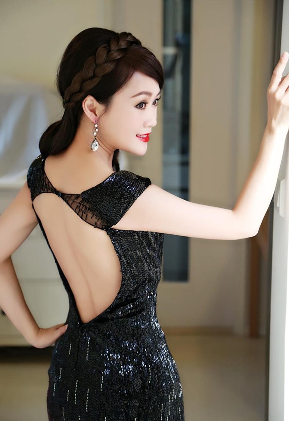 51 tuổi, Chúc Anh Đài Lương Tiểu Băng đi hát ở quán bar kiếm sống - 11 51 tuổi, Chúc Anh Đài Lương Tiểu Băng đi hát ở quán bar kiếm sống - 11